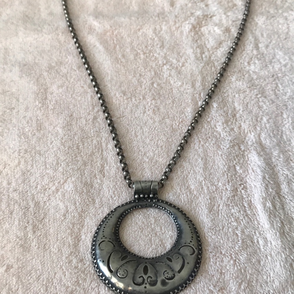 Cool Long engraved metal necklace - Picture 3 of 8